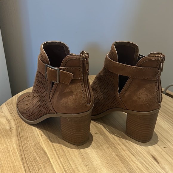 Universal thread // Booties - Picture 5 of 6